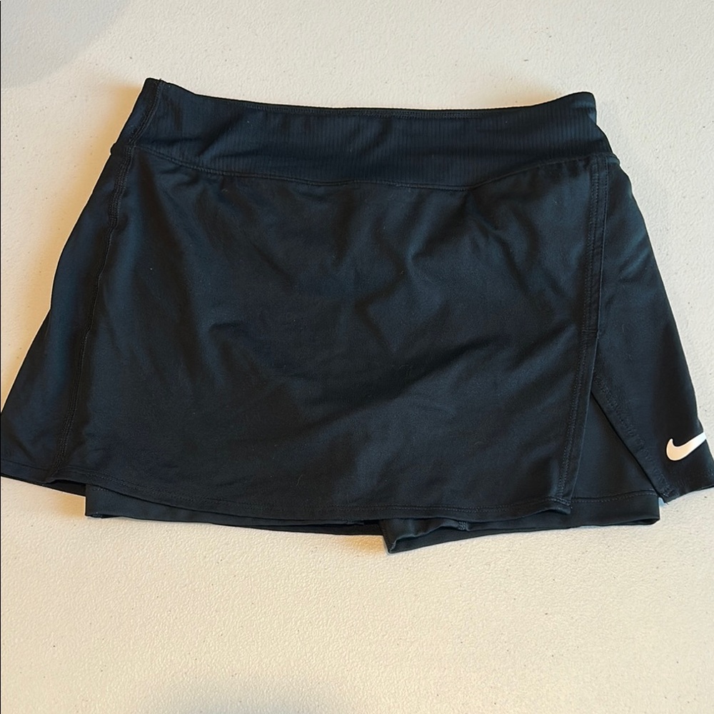 Nike Black DriFit Tennis skirt-size small